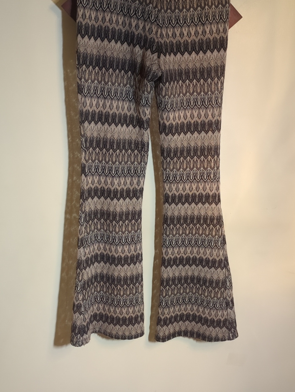JOE B by Joe Benbasset Geometric Flare Pants in Black & White Size Medium